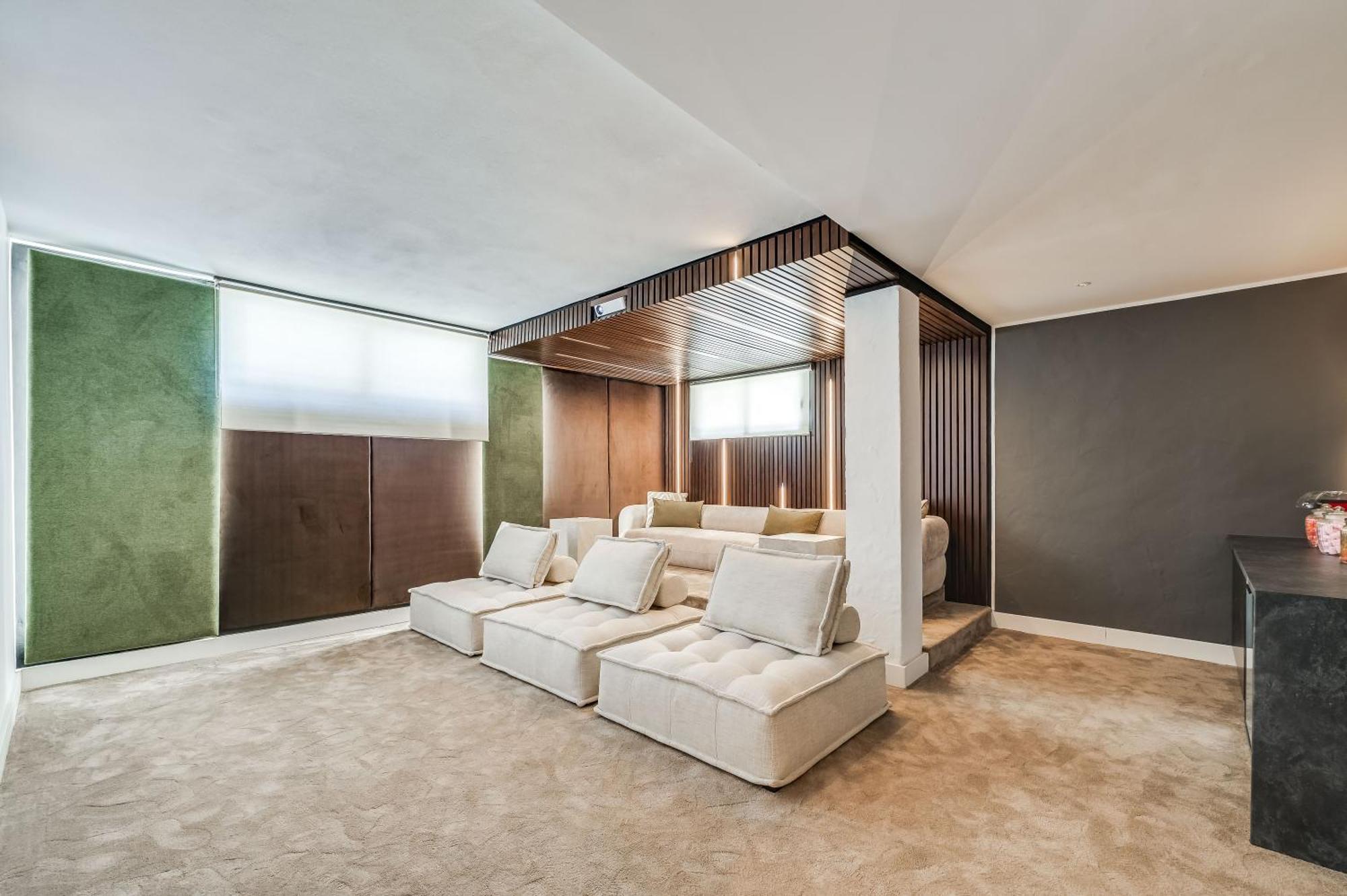 Vacation Marbella: Sunny Camelia Villa with Heated Pool and Cinema Benalmadena Exterior photo