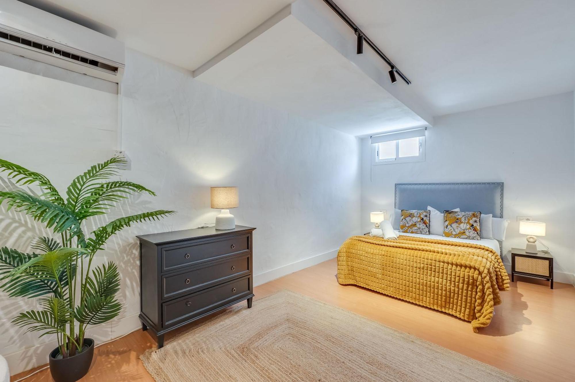 Vacation Marbella: Sunny Camelia Villa with Heated Pool and Cinema Benalmadena Exterior photo
